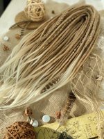 Honigblonde synthetische Dreadlocks Foto 02