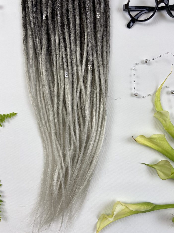 Dunkelgraue synthetische Dreadlocks Foto 06