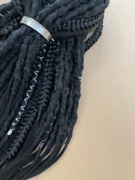 Schwarz texturierte Dreadlocks Foto 02