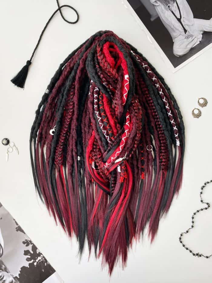 Schwarz Rot Dreadlocks 02
