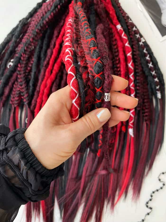 Schwarz Rot Dreadlocks 03