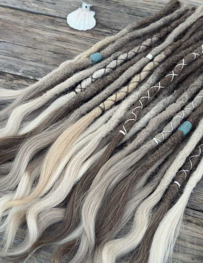 Close-up texture of driftwood blonde dreadlocks – DaddyDread