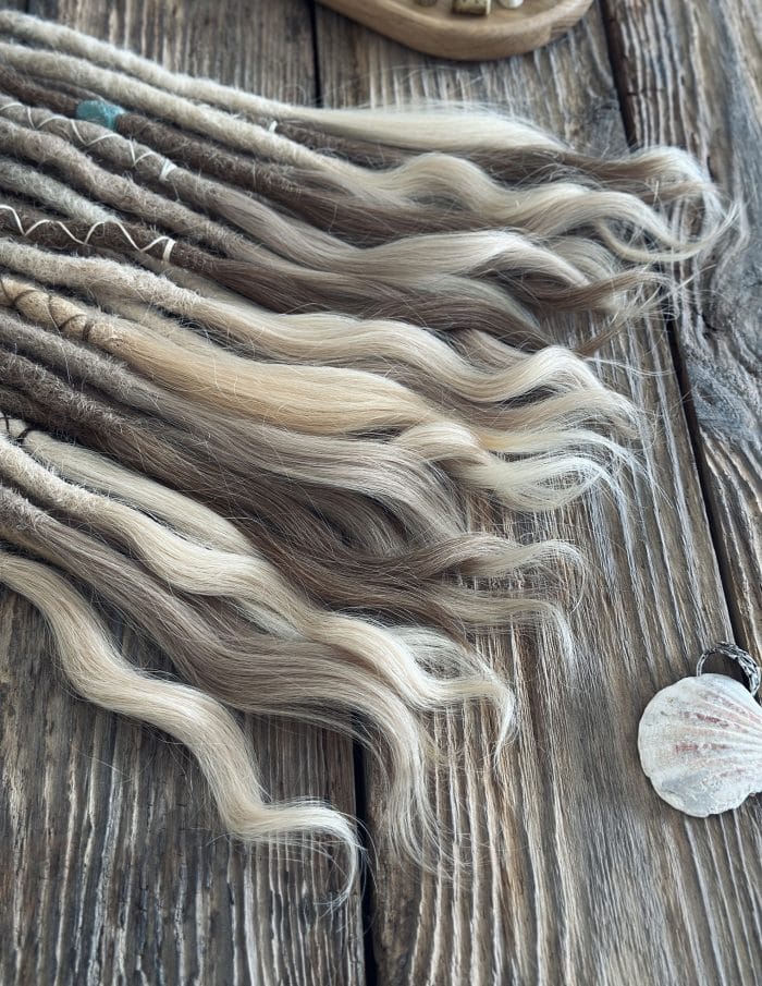 Driftwood blonde human hair extensions top view – DaddyDread