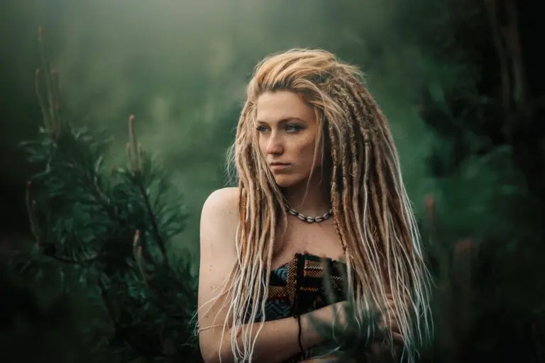 Blonde Ombre Synthetic Dreads versendet an Alize in Deutschland
