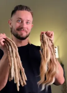 Wavy vs Tucked-In Dreadlock Ends — Which Style Suits You Best